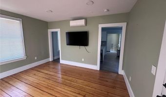 35 Elm St B, Newport, RI 02840