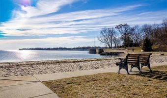 45 Hillside Ave 4, Branford, CT 06405