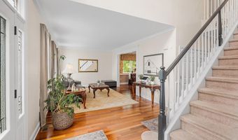61 Cliffwood Dr, Allentown, NJ 08501