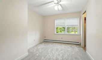 124 Pomeroy Ln, Amherst, MA 01002