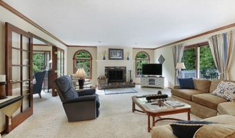 450 Eldridge Rd, Aurora, OH 44202