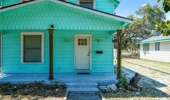 936 S Houston St, Aransas Pass, TX 78336