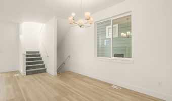 18933 SW Hazelwood Ln L-9, Beaverton, OR 97078