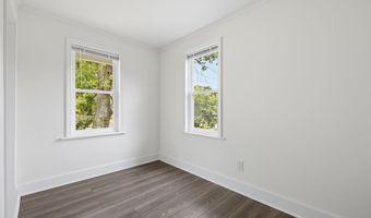 53 Prospect St, Bloomfield, CT 06002