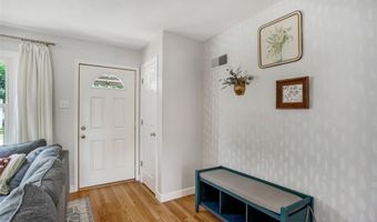 7658 General Meade Ln, Affton, MO 63123
