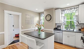 192 Washington Rd, Barrington, RI 02806