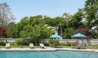364 Bellevue Ave D3, Newport, RI 02840