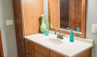 38404 142nd St, Aberdeen, SD 57401