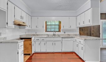 212 RAINTREE Dr, Albany, GA 31705