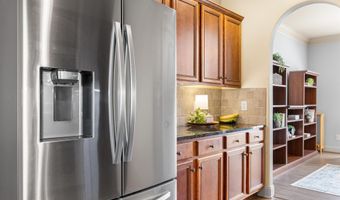 452 HEATHERSAGE Rd, Alabaster, AL 35114