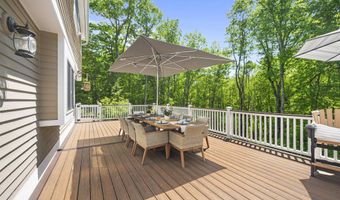 37 Birchwood Cir, Bedford, NH 03110