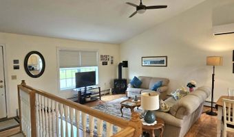 93 Streamside Ln, Bangor, ME 04401
