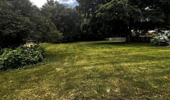 66 Howard St, Bangor, ME 04401