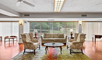 1300 ARMY NAVY Dr 816, Arlington, VA 22202