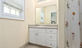 807 W LONGLEAF Dr 10, Auburn, AL 36832