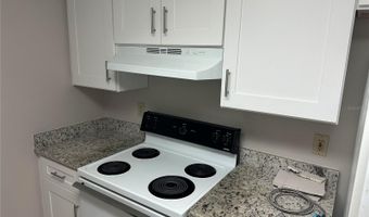 904 LAKE DESTINY Rd G, Altamonte Springs, FL 32714