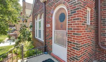 301 E 7th St, Alton, IL 62002