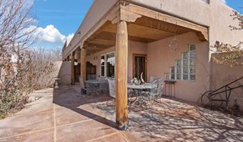 650 Barnett Dr, Bosque Farms, NM 87068