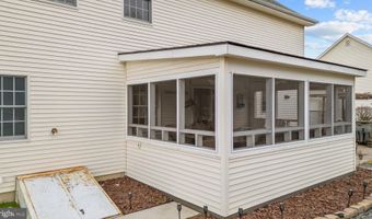 8 TAMAR Ct, Bear, DE 19701