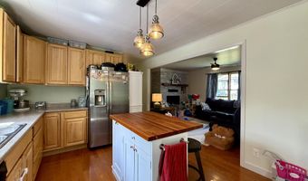 111 Washington St, Baileyville, ME 04694