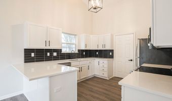 585 Eagles Nest Ct, Avon, IN 46123