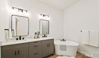 2026 S Mackinnon Ln, Boise, ID 83706