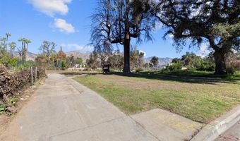 215 E Calaveras, Altadena, CA 91001