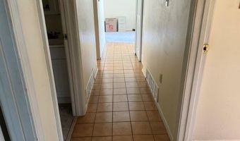 5203 Black Oak Rd, Alton, IL 62002