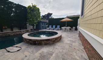 128 30th St, Avalon, NJ 08202