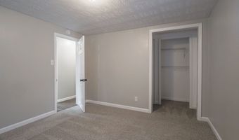 4690 N Sadlier Dr, Indianapolis, IN 46226
