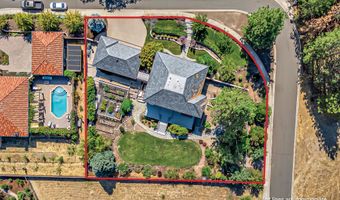 551 Strawberry Ln, Ashland, OR 97520