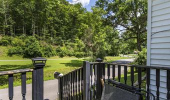 688 Saunders Hollow Rd, Barboursville, WV 25504