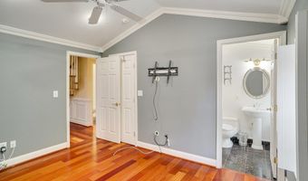 100 N UNION St A, Alexandria, VA 22314