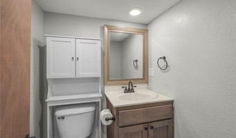 90917 240th St, Austin, MN 55912