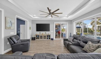 5216 POINT HARBOR Ln, Apollo Beach, FL 33572