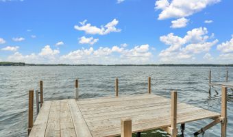 2707 1st St, Arnolds Park, IA 51331