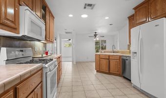 16840 Hawthorne Ave, Anderson, CA 96007