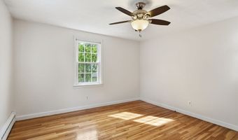 79 Spencer St, Agawam, MA 01001