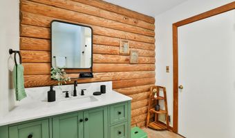 21663 OATLANDS Rd, Aldie, VA 20105