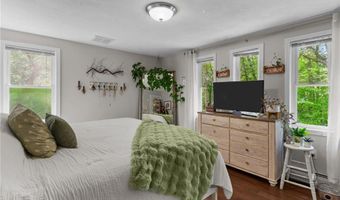 68 Everglade Ave, Warwick, RI 02886