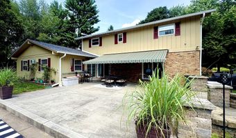8852 Ridge Hill Dr, Indianapolis, IN 46217