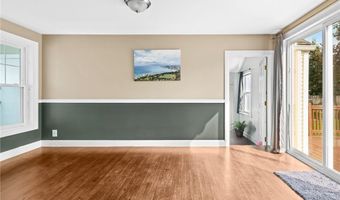 25 Woodbine St, East Providence, RI 02915