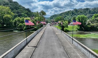 342 S Monroe St, Alderson, WV 24910