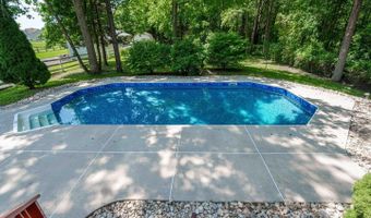 235 W HOPE Ct, Bear, DE 19701