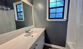509 Honeysuckle Ln, Albertville, AL 35950