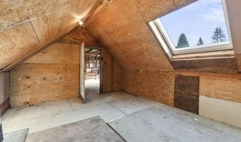 730 Beech Hill Rd, Auburn, ME 04210