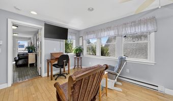 11 Johnson Ave, North Kingstown, RI 02852