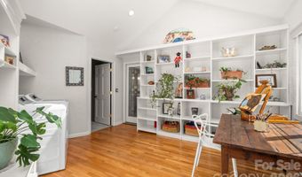 43 Martindale Rd, Asheville, NC 28804