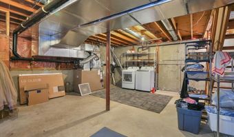 19 Oak Leaf Cir, Coventry, CT 06238