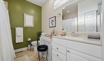 907 S 25th St, Beatrice, NE 68310